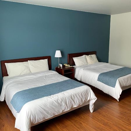Metabetchouan Motel Le Rond Point מראה חיצוני תמונה
