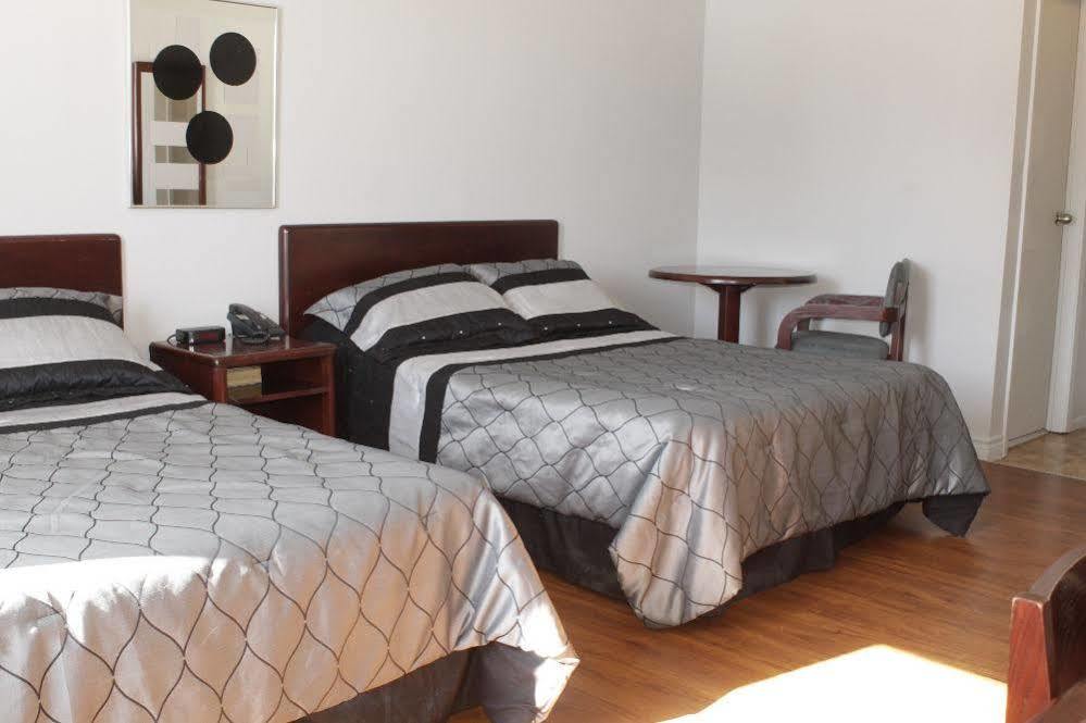 Metabetchouan Motel Le Rond Point מראה חיצוני תמונה