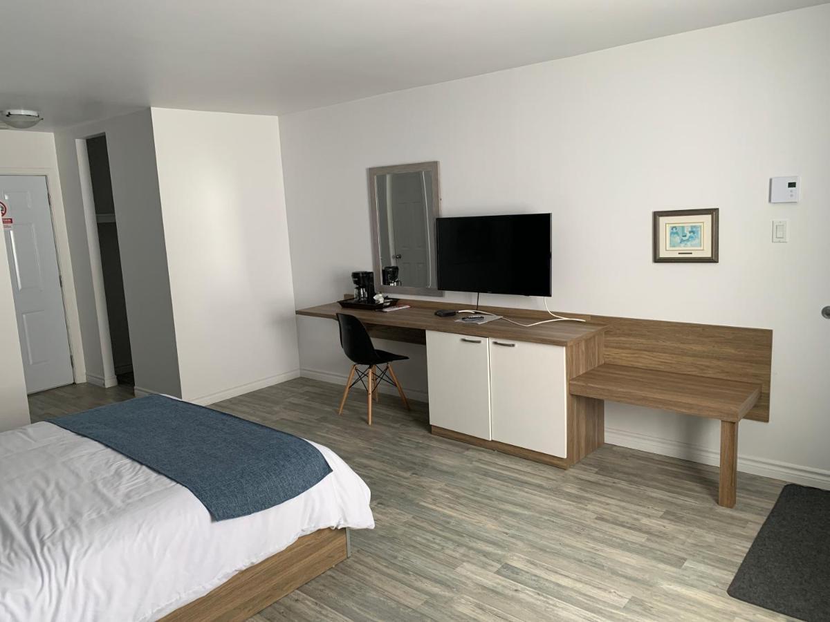 Metabetchouan Motel Le Rond Point מראה חיצוני תמונה