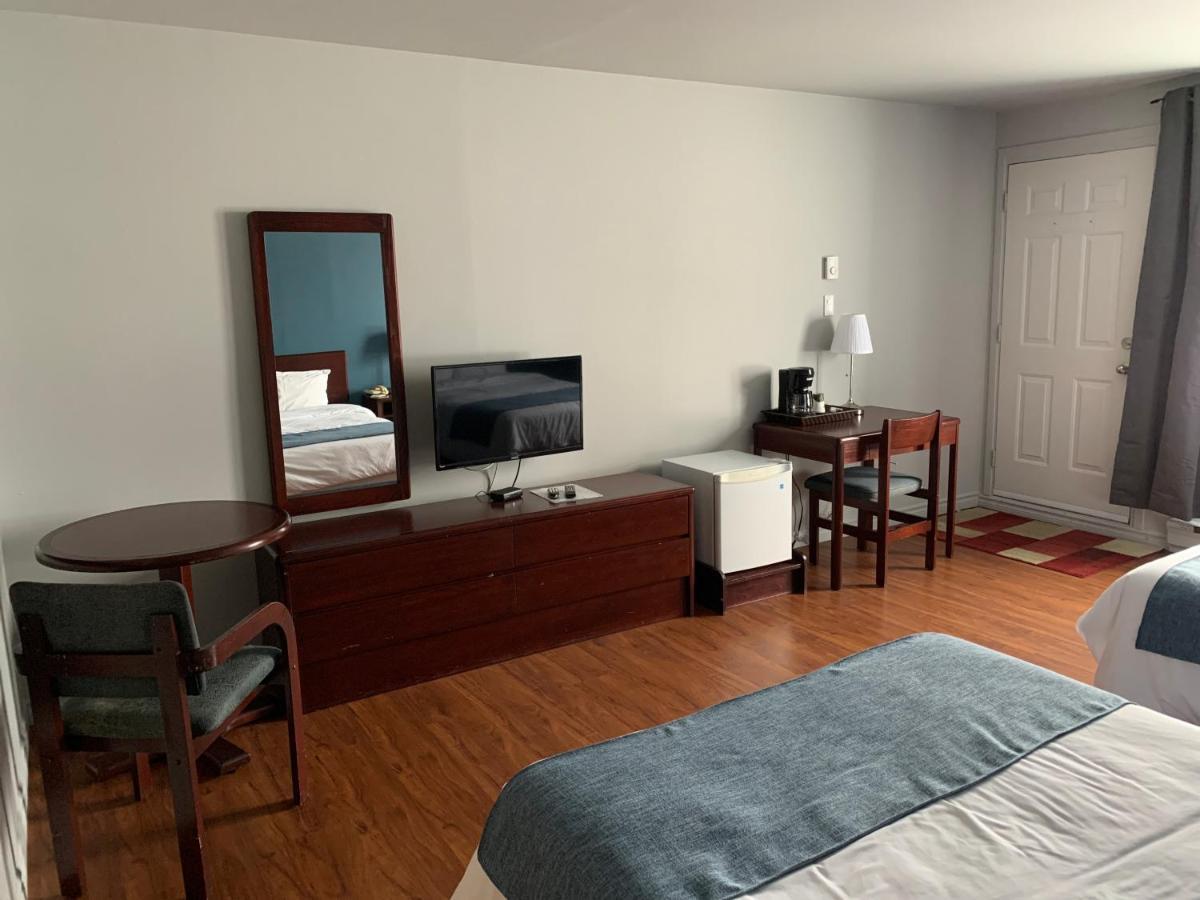 Metabetchouan Motel Le Rond Point מראה חיצוני תמונה